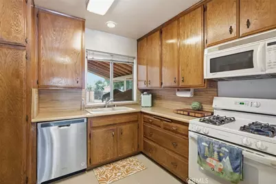 24983 Chestnut Street, Newhall, CA 91321 - Photo 9