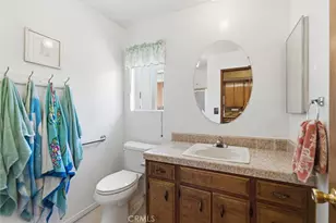 24983 Chestnut St, Newhall, CA 91321 - Photo 15