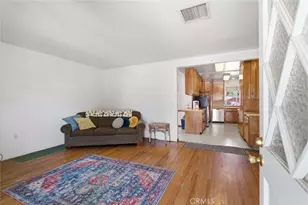 24983 Chestnut St, Newhall, CA 91321 - Photo 5
