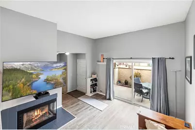17955 River Circle #4, Canyon Country, CA 91387 - Photo 7
