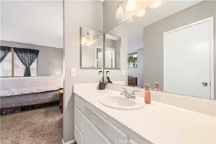 17955 River Cir, Canyon Country, CA 91387 - Photo 35