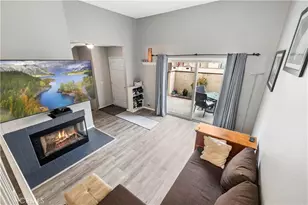 17955 River Cir, Canyon Country, CA 91387 - Photo 9