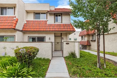 17955 River Circle #4, Canyon Country, CA 91387 - Photo 3