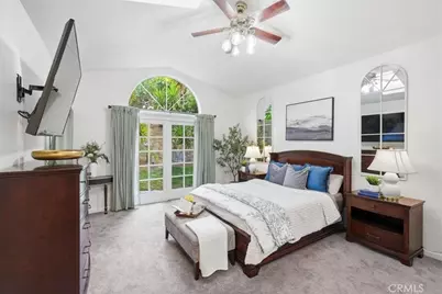 23515 Meriden, Valencia, CA 91354 - Photo 11