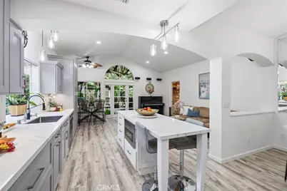 23515 Meriden, Valencia, CA 91354 - Photo 7