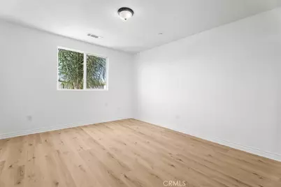 5305 Bellingham #304, Valley Village, CA 91607 - Photo 19