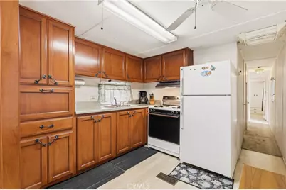 10711 Sherman Grove Avenue #9, Sunland, CA 91040 - Photo 5