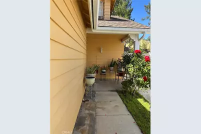 28243 Royal, Castaic, CA 91384 - Photo 3
