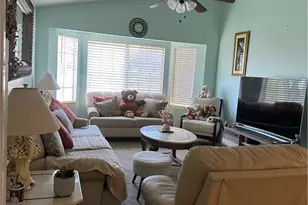28243 Royal, Castaic, CA 91384 - Photo 5