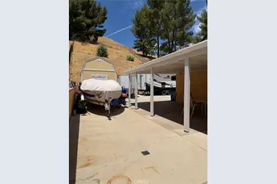 28243 Royal, Castaic, CA 91384 - Photo 23
