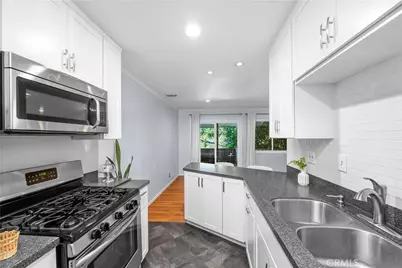 4252 Fair Avenue #22, Studio City, CA 91602 - Photo 3