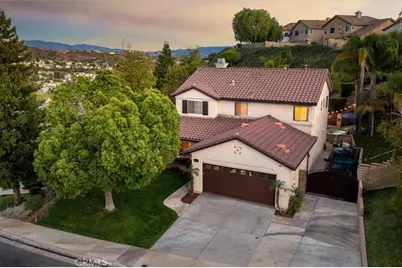 29053 Raintree, Saugus, CA 91390 - Photo 3