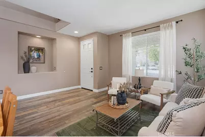 29053 Raintree Lane, Saugus, CA 91390 - Photo 5