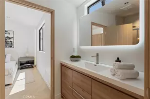 5500 Fenwood, Woodland Hills, CA 91367 - Photo 29
