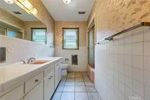 13017 Cumpston St, Sherman Oaks, CA 91401 - Photo 27