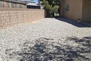 1012 Chagal, Lancaster, CA 93535 - Photo 23
