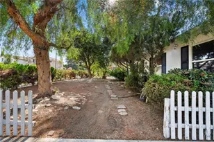 20957 Community St, Canoga Park, CA 91304 - Photo 21