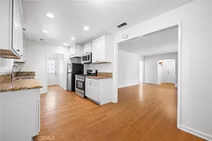20957 Community St, Canoga Park, CA 91304 - Photo 7