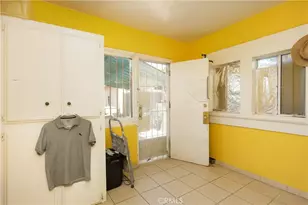 905 Q St, Bakersfield, CA 93304 - Photo 7