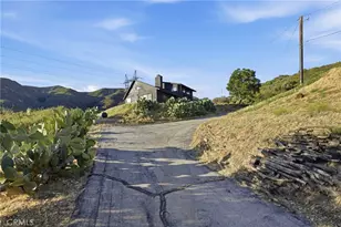 38735 San Francisquito Canyon Rd, Green Valley, CA 91390 - Photo 21