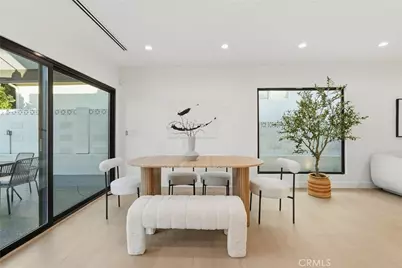21407 Mulholland Drive, Woodland Hills, CA 91364 - Photo 11
