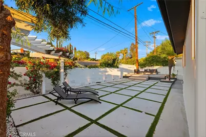 21407 Mulholland Drive, Woodland Hills, CA 91364 - Photo 37