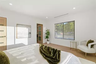 21407 Mulholland Dr, Woodland Hills, CA 91364 - Photo 29