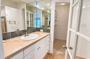 10527 Colebrook St, Shadow Hills, CA 91040 - Photo 11