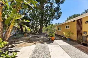 10527 Colebrook St, Shadow Hills, CA 91040 - Photo 21