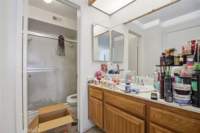 26754 Claudette #439, Canyon Country, CA 91351 - Photo 15