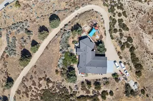 8734 Vientos, Leona Valley, CA 93551 - Photo 11