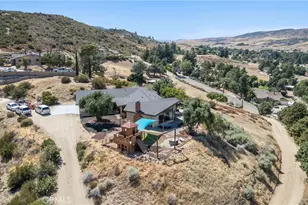 8734 Vientos, Leona Valley, CA 93551 - Photo 7