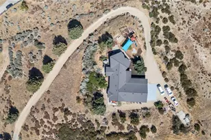 8734 Vientos, Leona Valley, CA 93551 - Photo 11