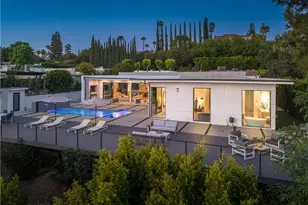 17977 Medley Dr, Encino, CA 91316 - Photo 43