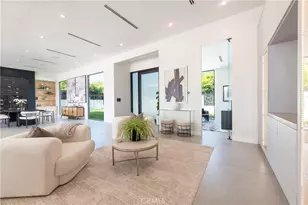 17977 Medley Dr, Encino, CA 91316 - Photo 23