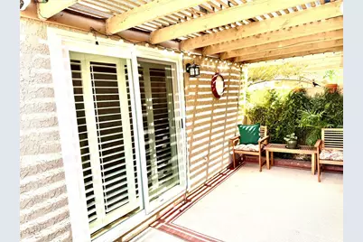 19946 Ave Of The Oaks, Newhall, CA 91321 - Photo 5