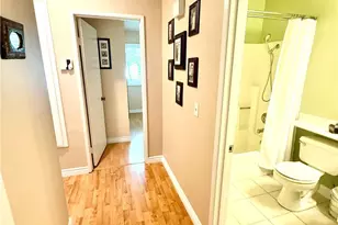 19946 Ave Of The Oaks, Newhall, CA 91321 - Photo 27