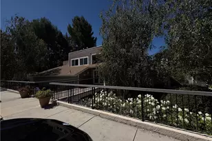 19946 Ave Of The Oaks, Newhall, CA 91321 - Photo 53