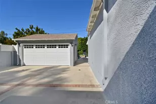 22025 De La Osa, Woodland Hills, CA 91364 - Photo 29