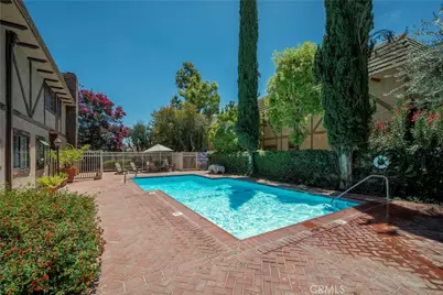 24420 Victory #06, West Hills, CA 91367 - Photo 33