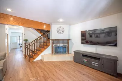 24420 Victory, West Hills, CA 91367 - Photo 7