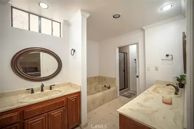 24420 Victory #06, West Hills, CA 91367 - Photo 19