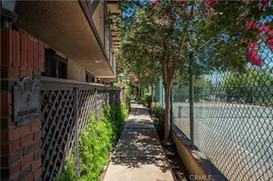 24420 Victory, West Hills, CA 91367 - Photo 37
