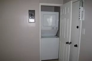210 W Spazier, Burbank, CA 91502 - Photo 41
