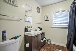 720 E 82nd St, Los Angeles, CA 90001 - Photo 13