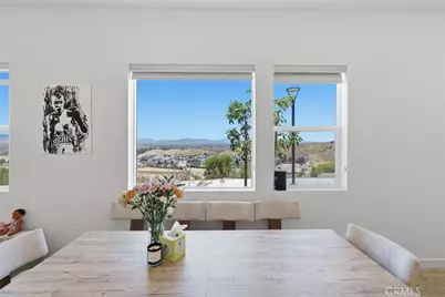 26729 Blue Hills Lp, Valencia, CA 91381 - Photo 5