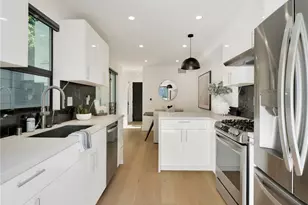 17043 Cotter Pl, Encino, CA 91436 - Photo 7