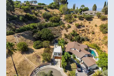 17043 Cotter Place, Encino, CA 91436 - Photo 35