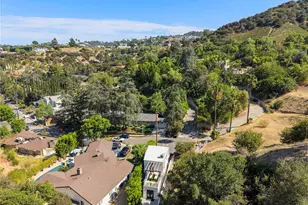 17043 Cotter Pl, Encino, CA 91436 - Photo 37