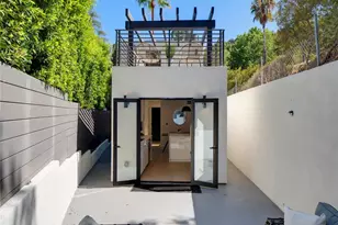 17043 Cotter Pl, Encino, CA 91436 - Photo 9